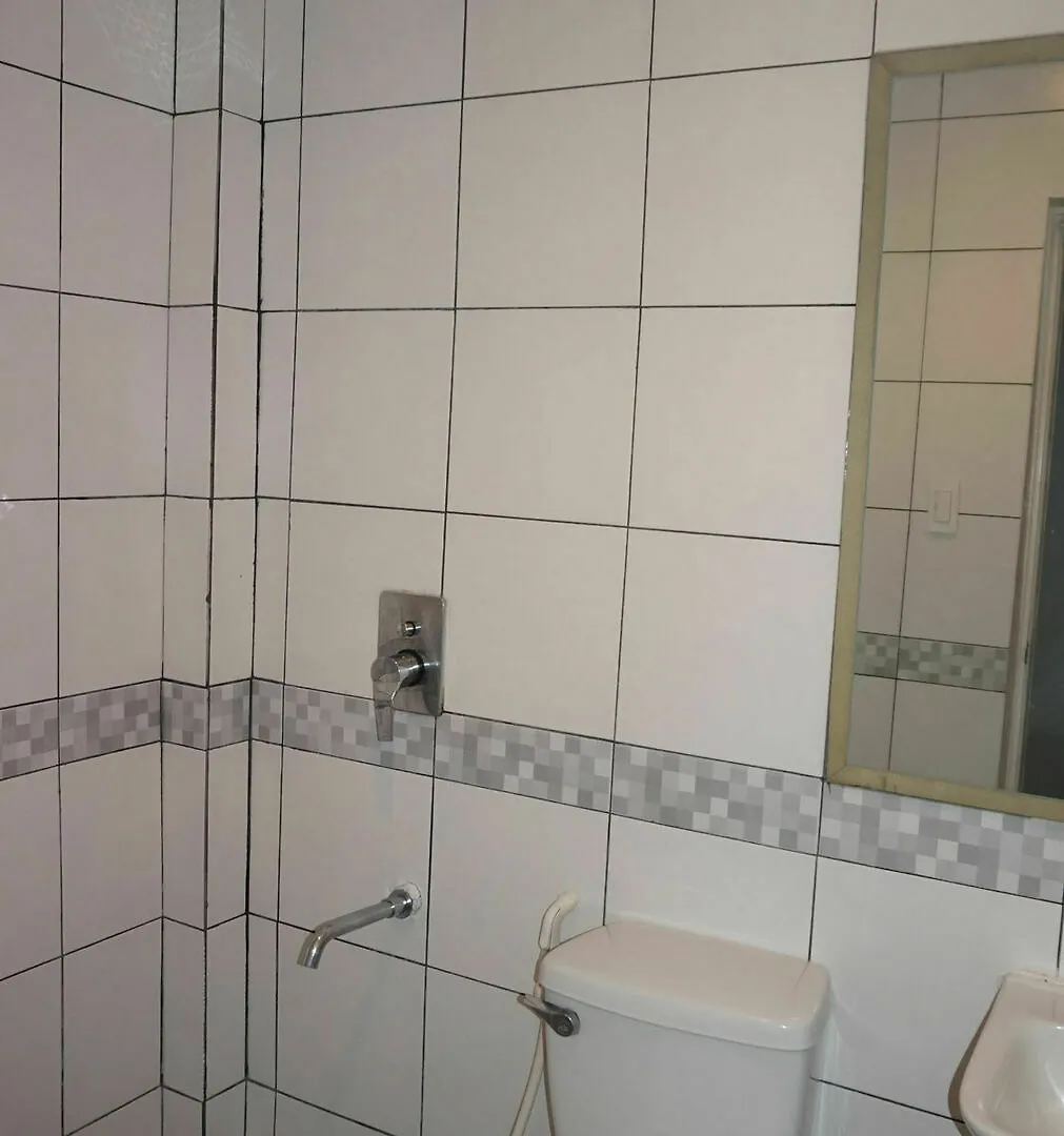 OYO 878 Dg Budget Hotel Naia Manilla