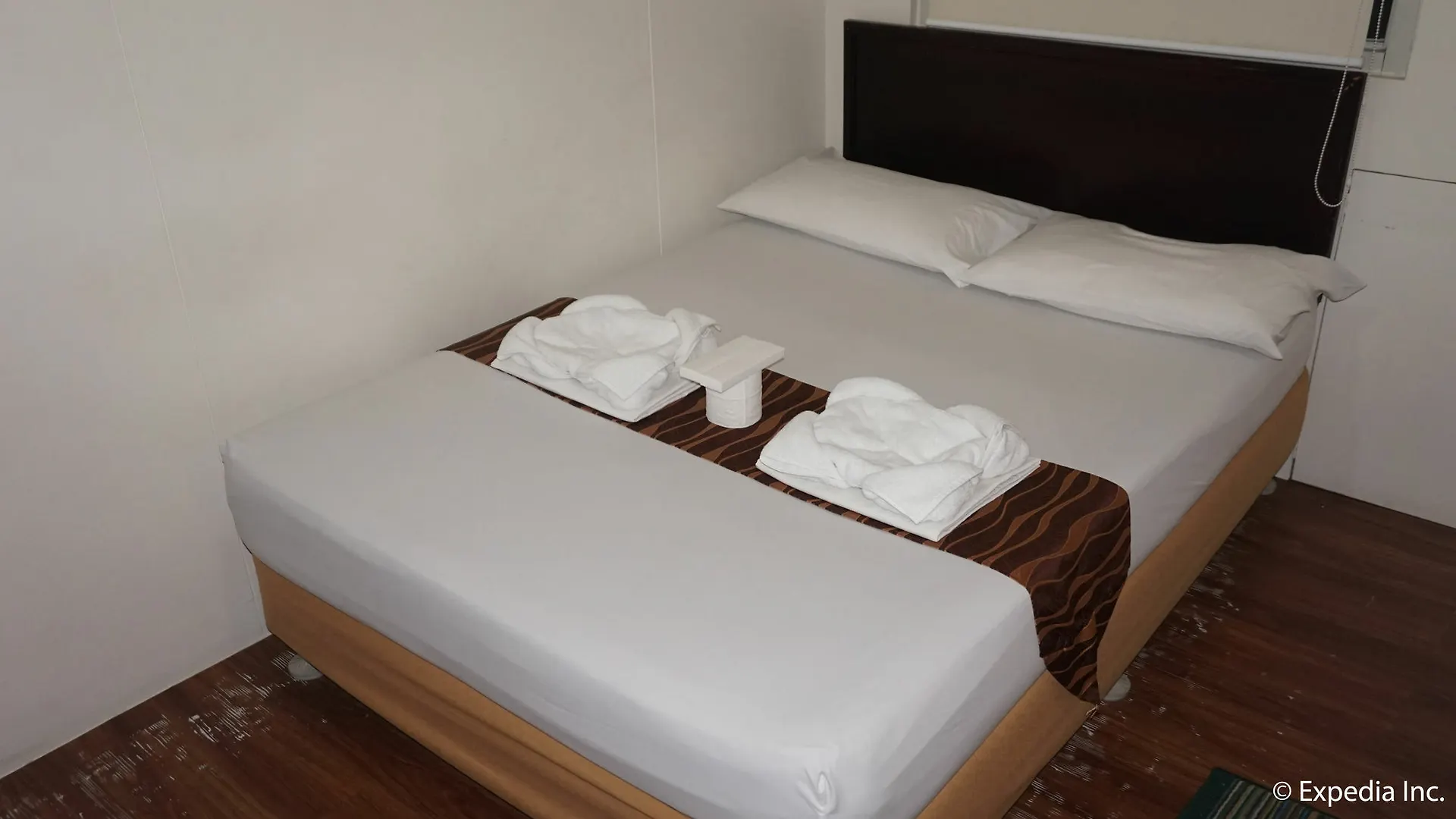 OYO 878 Dg Budget Hotel Naia Manilla